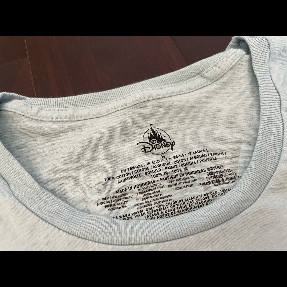 Disney Minnie Mouse front pocket tee, size Small - Picture 3 of 7